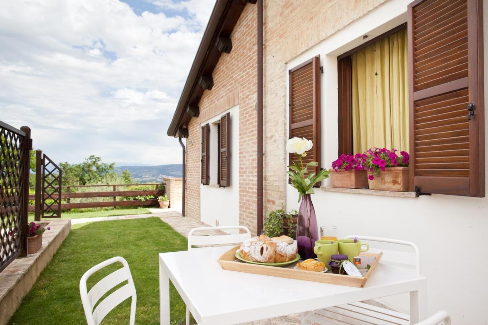 Agriturismo Il Vecchio Mandorlo Перуджа Номер фото